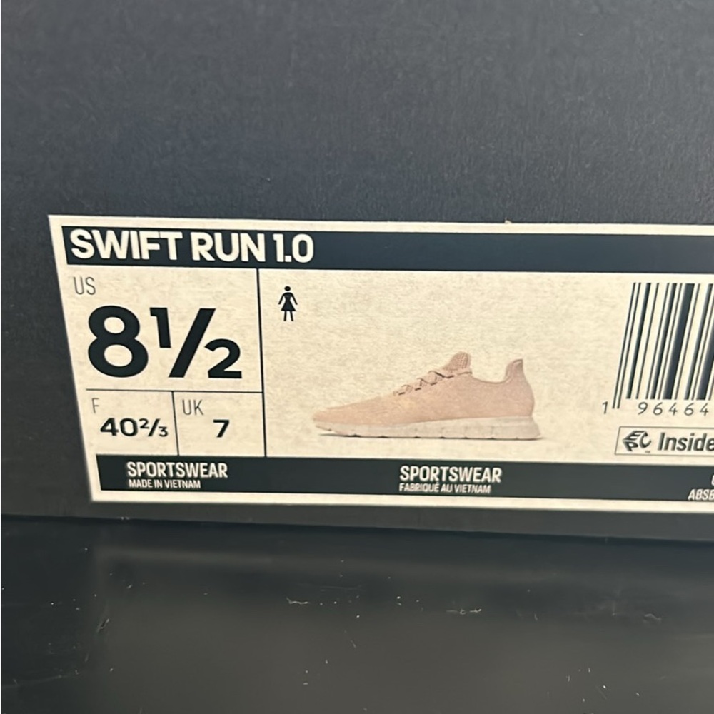 NIB Adidas Women's Pink Sneakers 8.5 - Picture 4 of 4
